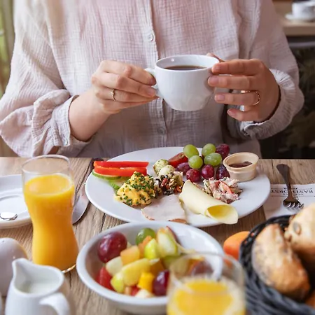 Hotel Schloss Basthorst 4*