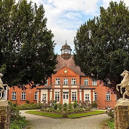 Schloss Basthorst 4*