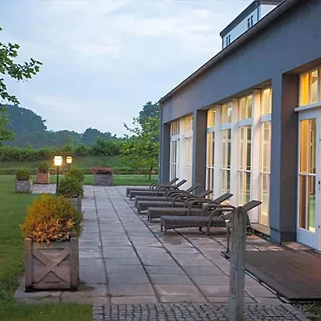Otel Schloss Basthorst Crivitz