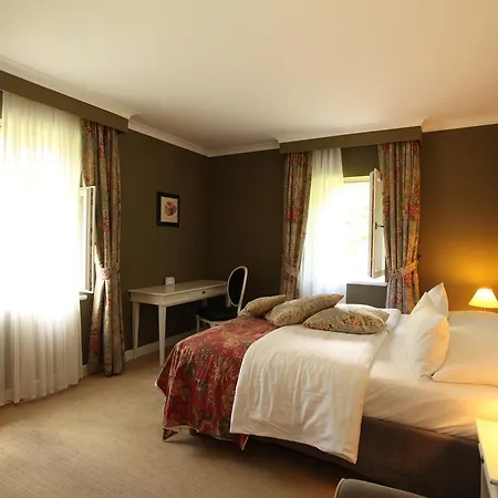 Hotel Schloss Basthorst 4*